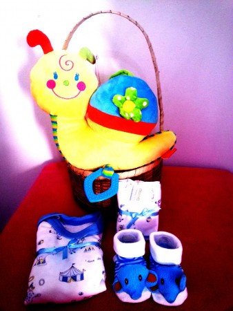 CARACOL H: canasto,caracol peluche musical,body,pantys-,calcetines de peluche PRECIO: 17.990